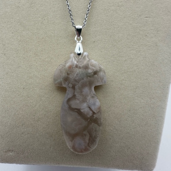 Beautiful and Unique Flower Agate Qipao Carving Pendant Necklace - Picture 3 of 12